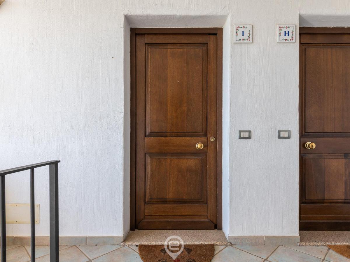 Sun & Sea Studio Tortoli Exterior photo